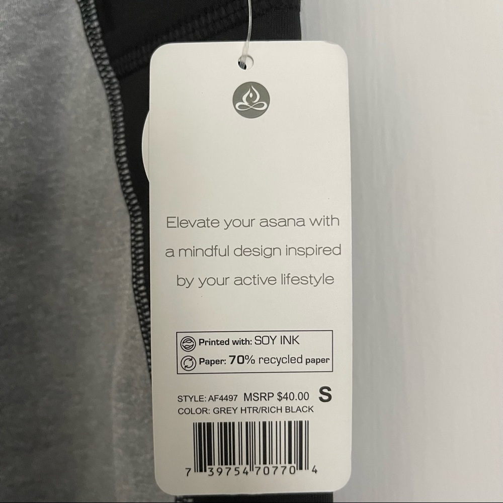 Apana Yoga Lifestyle Leggings with Pockets - Picture 3 of 12
